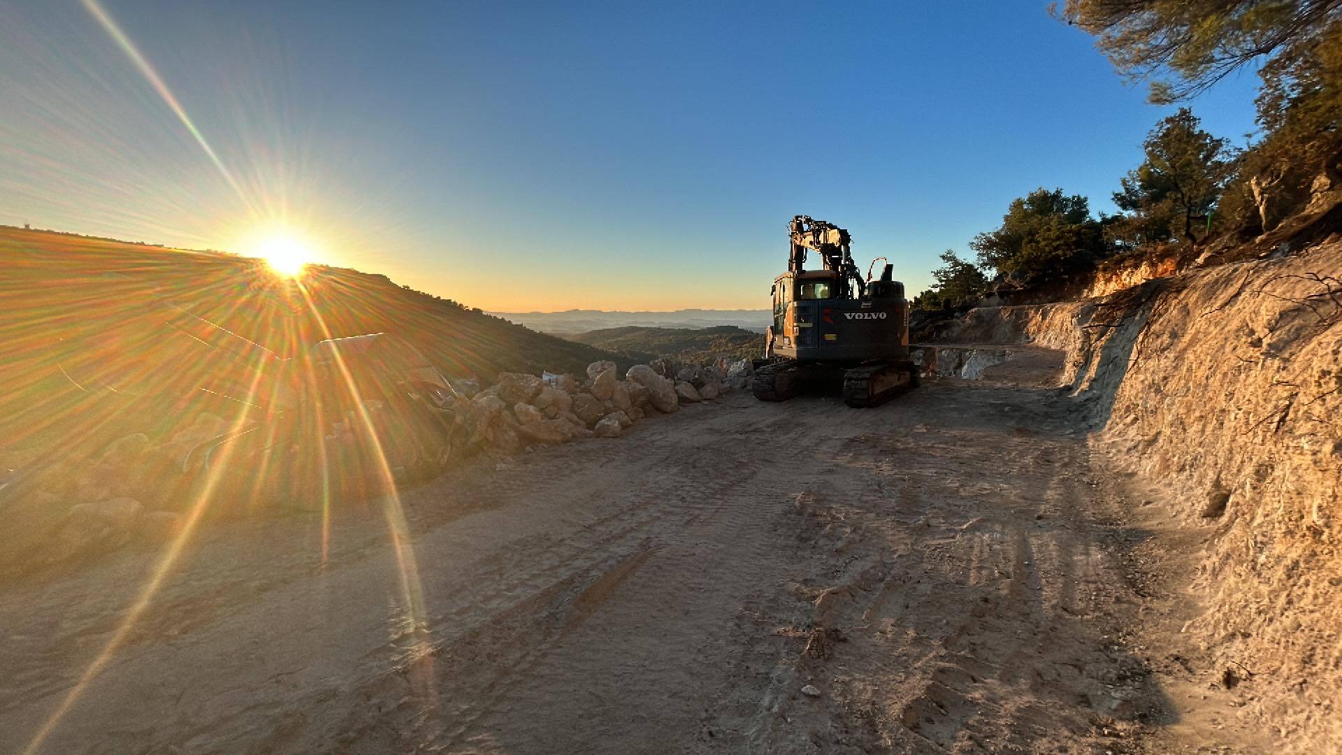 entreprise de terrassement enrochement draguignan var