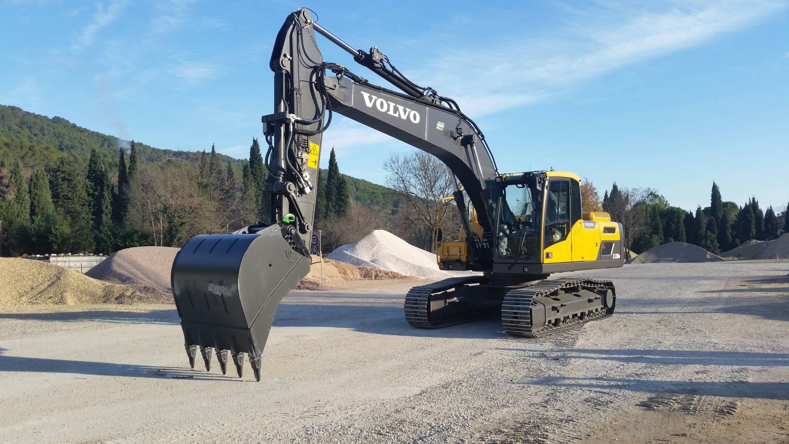 location de pelle avec chauffeur et transfert sur chantier