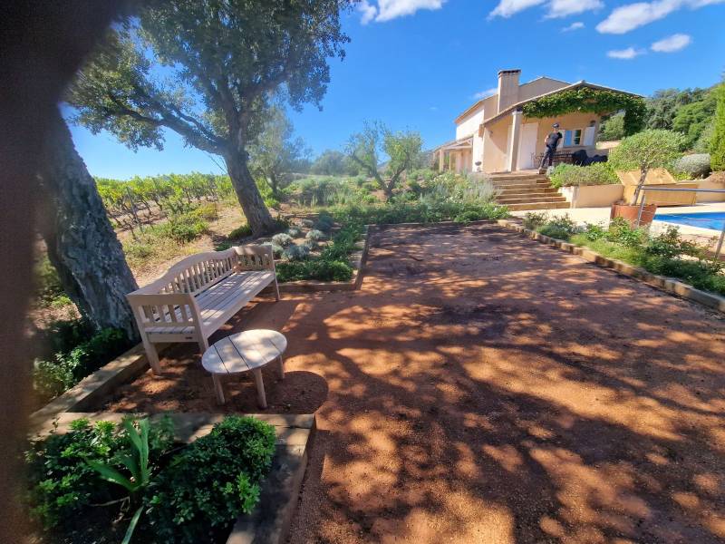 Création mur enrochement avec escalier et terrain de pétanque