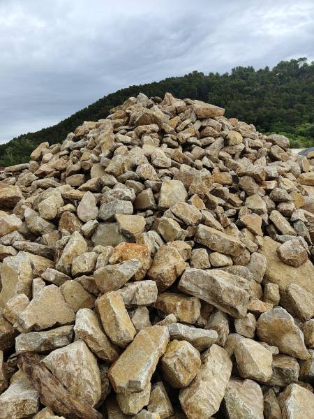 pierres à bâtir de provence pour mur en pierre